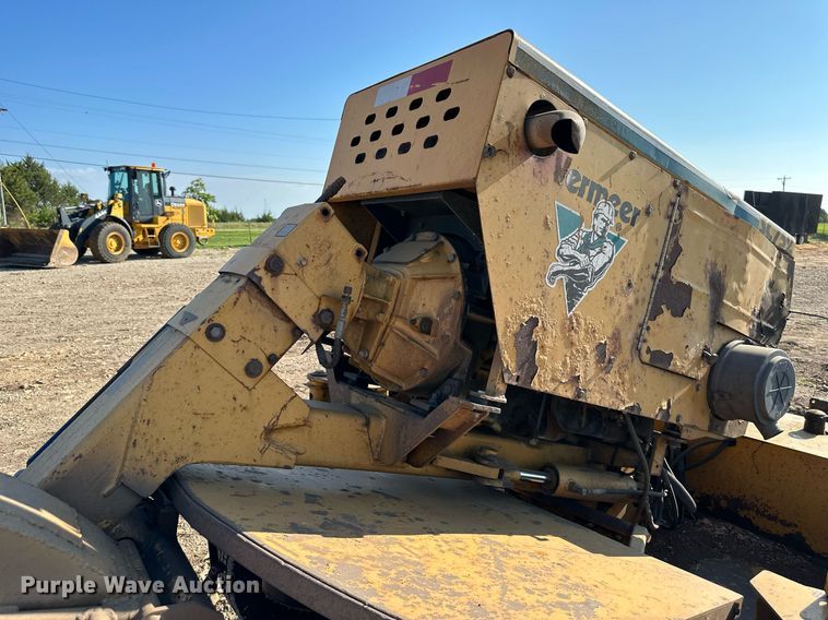 image for item DS2162 2003 Vermeer SC752  stump grinder