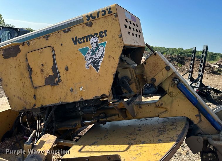 image for item DS2162 2003 Vermeer SC752  stump grinder