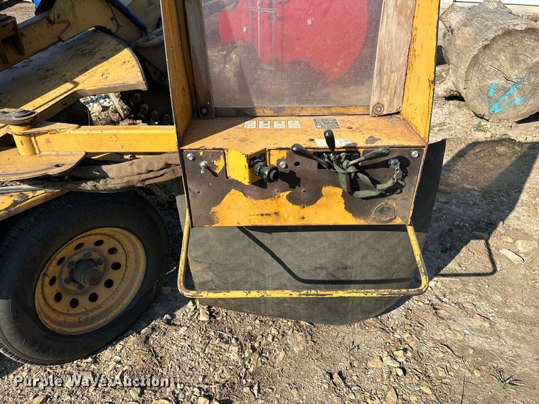 image for item DS2162 2003 Vermeer SC752  stump grinder