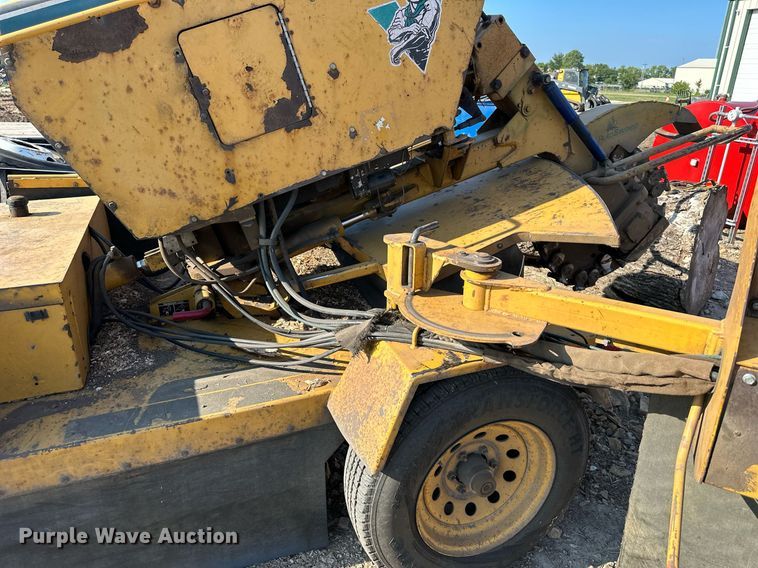 image for item DS2162 2003 Vermeer SC752  stump grinder