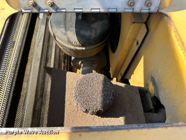 image for item DS2162 2003 Vermeer SC752  stump grinder