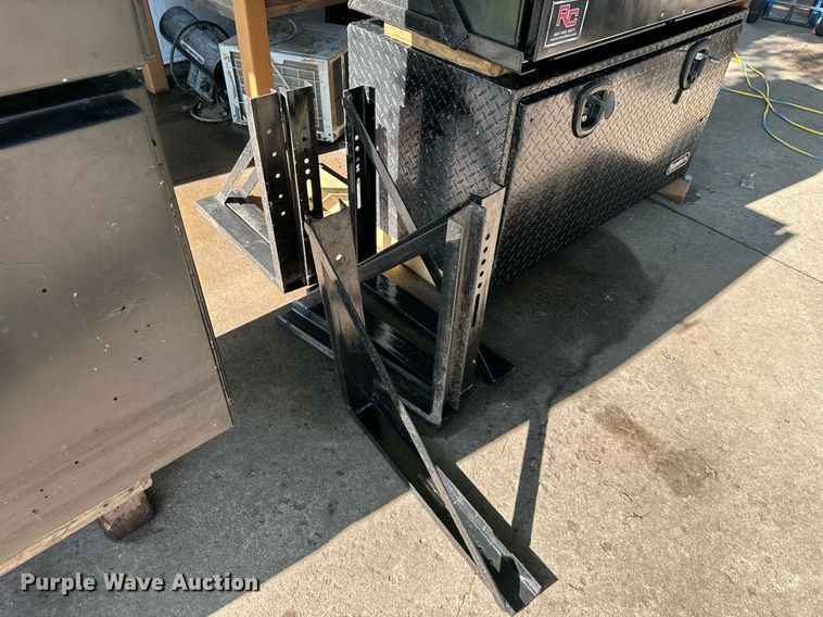 image for item DS2163 (4) toolboxes