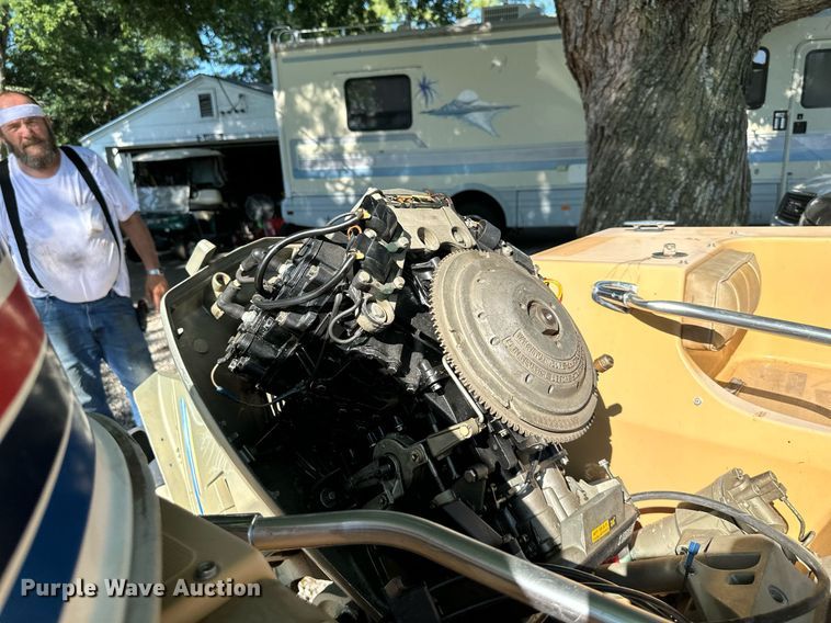 image for item DS2166 1970 Caprice  boat