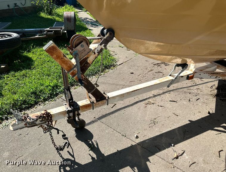 image for item DS2166 1970 Caprice  boat