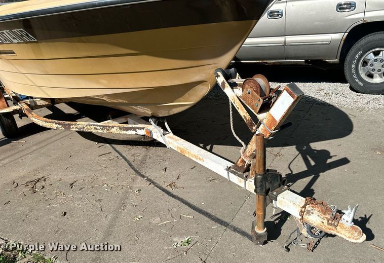 image for item DS2166 1970 Caprice  boat