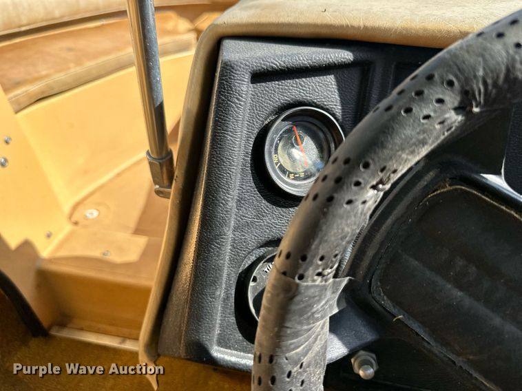 image for item DS2166 1970 Caprice  boat