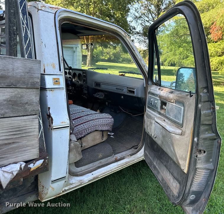 image for item DS2168 1979 Chevrolet C20  dump flatbed pickup truck