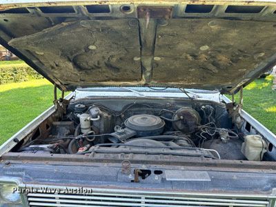 image for item DS2168 1979 Chevrolet C20  dump flatbed pickup truck