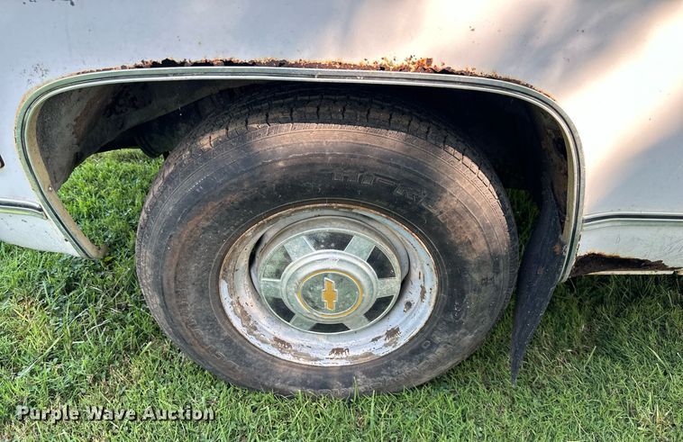 image for item DS2168 1979 Chevrolet C20  dump flatbed pickup truck