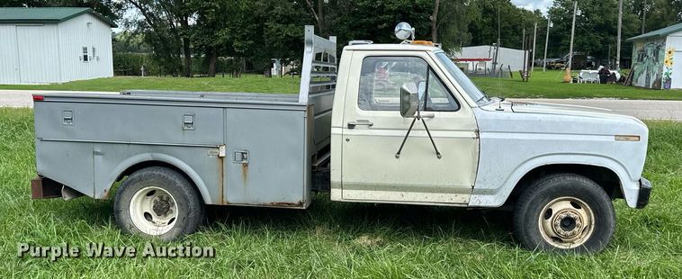 image for item DS2180 1985 Ford F350  utility bed pickup truck