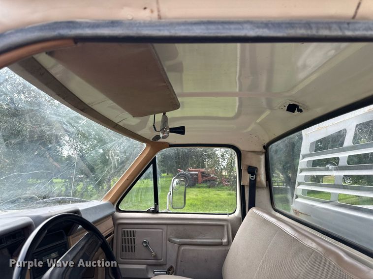 image for item DS2180 1985 Ford F350  utility bed pickup truck