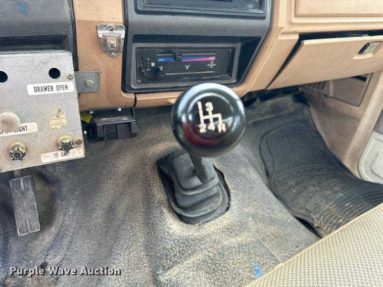 image for item DS2180 1985 Ford F350  utility bed pickup truck