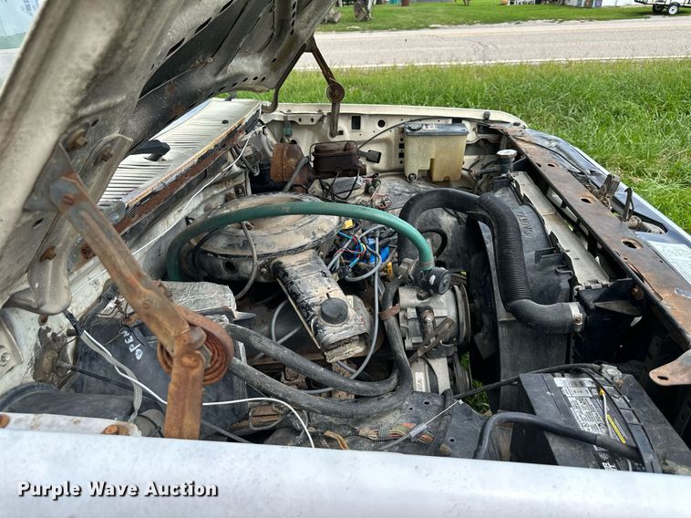 image for item DS2180 1985 Ford F350  utility bed pickup truck