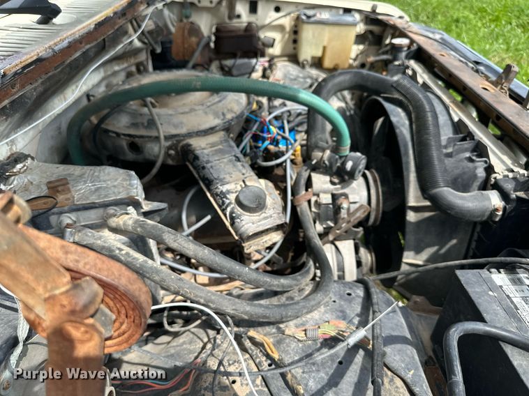 image for item DS2180 1985 Ford F350  utility bed pickup truck