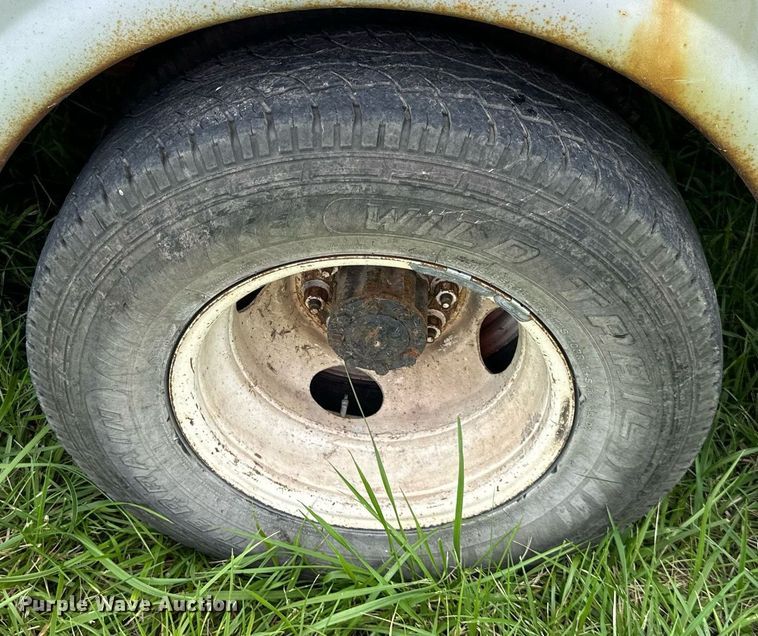 image for item DS2180 1985 Ford F350  utility bed pickup truck