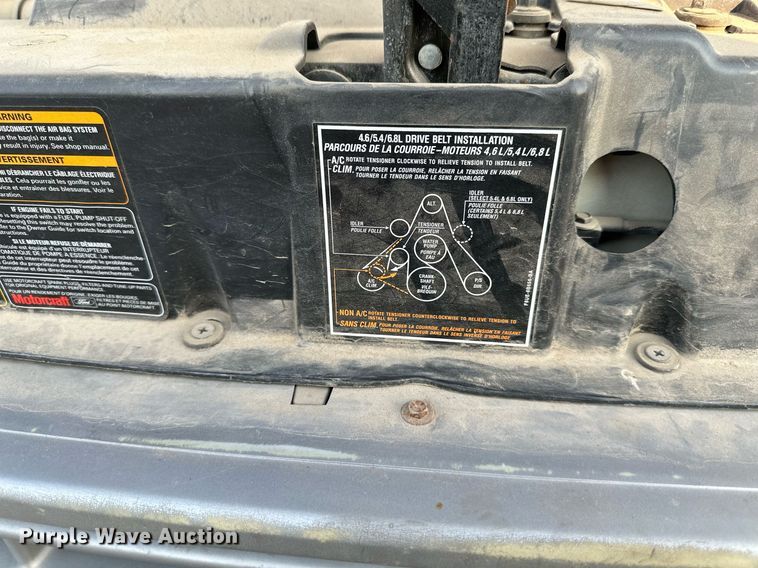 image for item DS6430 2002 Ford E350 Super Duty  box truck