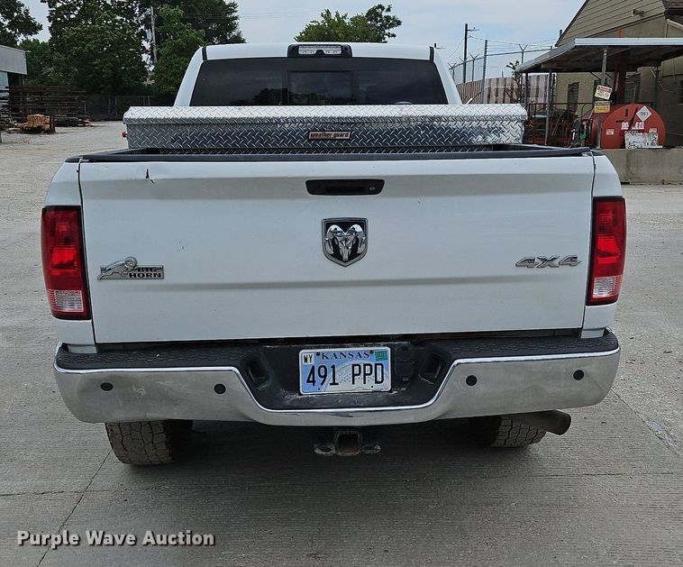 image for item DS6475 2017 Dodge Ram 2500  Crew Cab pickup truck