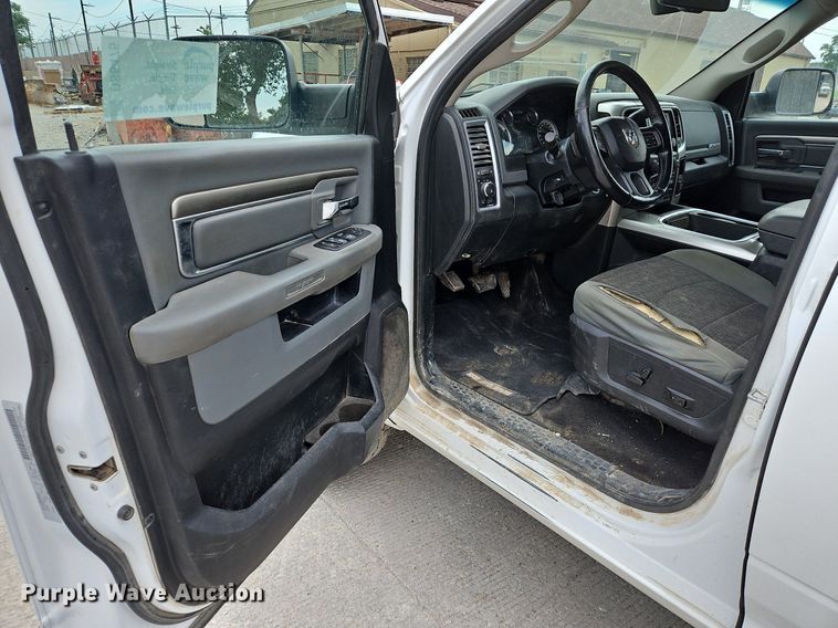 image for item DS6475 2017 Dodge Ram 2500  Crew Cab pickup truck