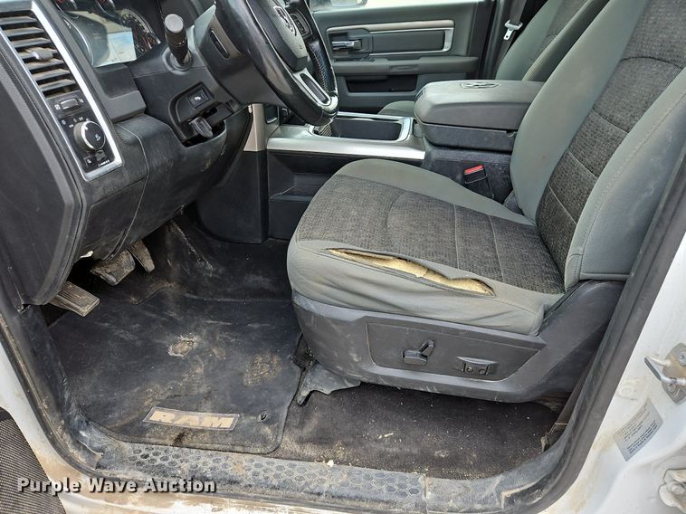 image for item DS6475 2017 Dodge Ram 2500  Crew Cab pickup truck