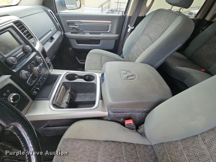 image for item DS6475 2017 Dodge Ram 2500  Crew Cab pickup truck