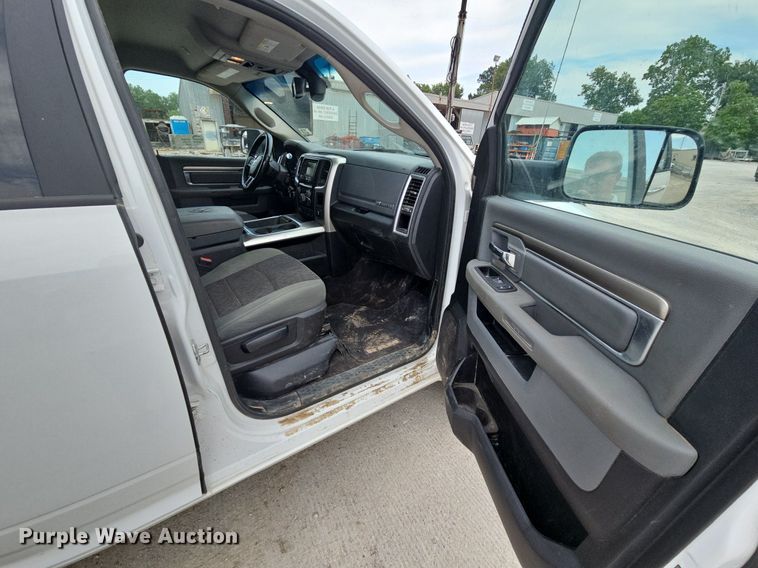 image for item DS6475 2017 Dodge Ram 2500  Crew Cab pickup truck