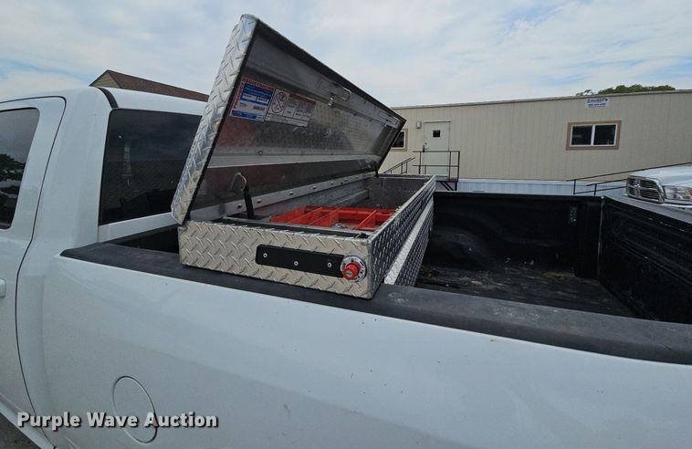 image for item DS6475 2017 Dodge Ram 2500  Crew Cab pickup truck