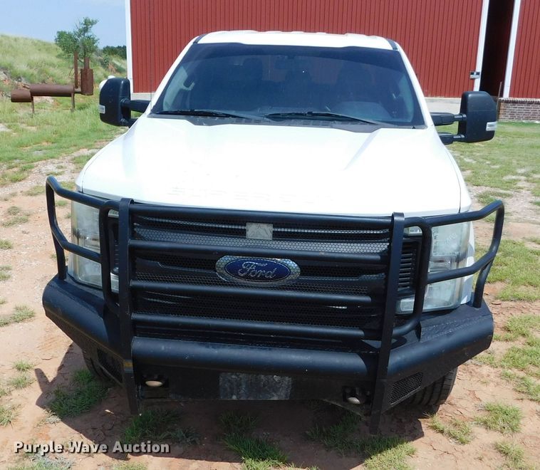 image for item GP9631 2017 Ford F350  Crew Cab pickup truck