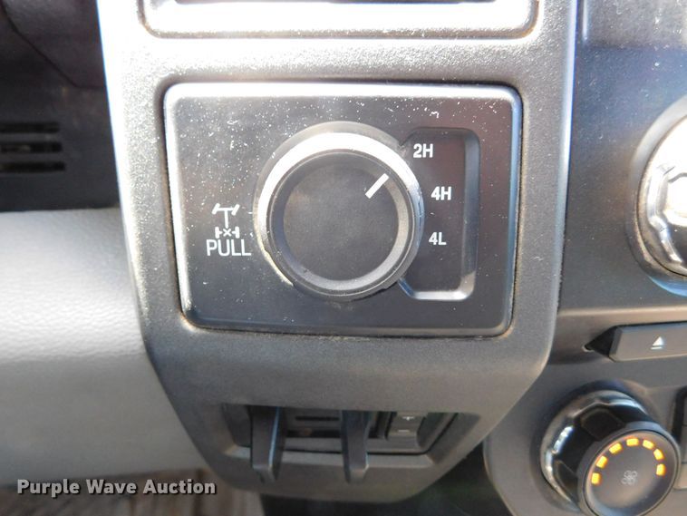 image for item GP9631 2017 Ford F350  Crew Cab pickup truck