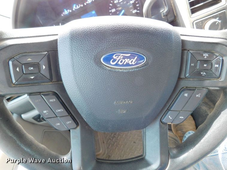 image for item GP9631 2017 Ford F350  Crew Cab pickup truck