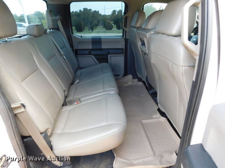 image for item GP9631 2017 Ford F350  Crew Cab pickup truck