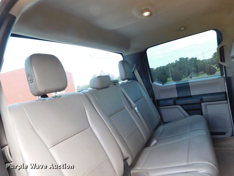 image for item GP9631 2017 Ford F350  Crew Cab pickup truck