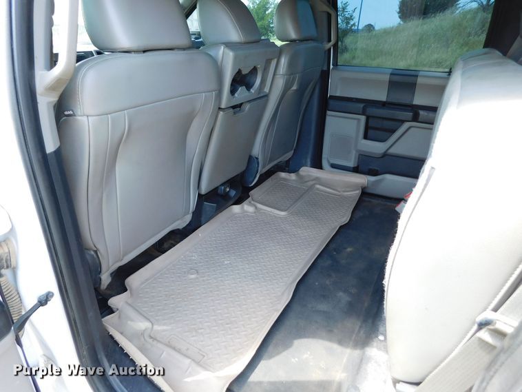 image for item GP9631 2017 Ford F350  Crew Cab pickup truck