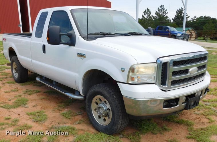 image for item GP9635 2006 Ford F250 Super Duty  SuperCab pickup truck