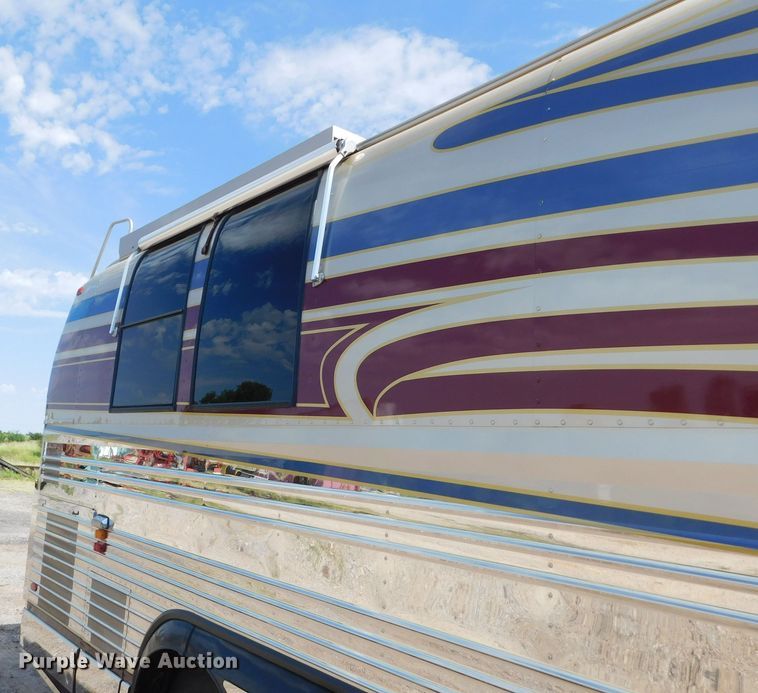 image for item GP9638 1998 Prevost XL45  RV