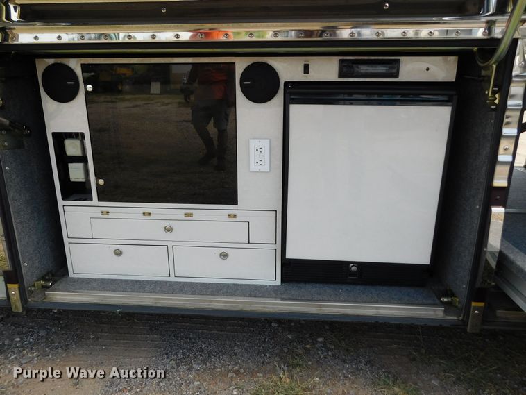 image for item GP9638 1998 Prevost XL45  RV