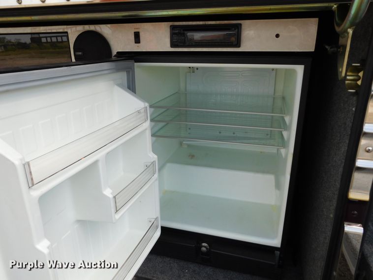 image for item GP9638 1998 Prevost XL45  RV