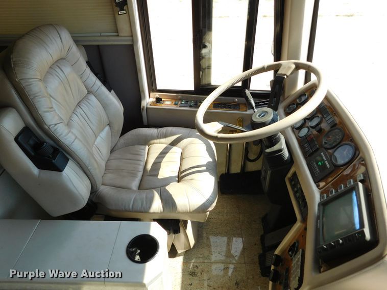 image for item GP9638 1998 Prevost XL45  RV