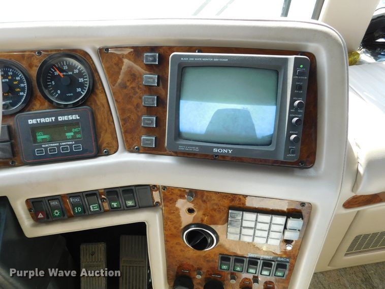 image for item GP9638 1998 Prevost XL45  RV