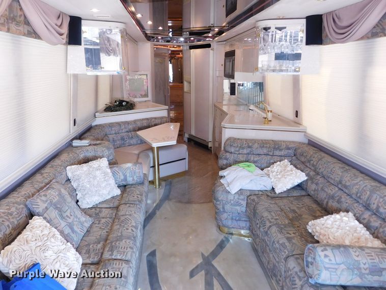 image for item GP9638 1998 Prevost XL45  RV