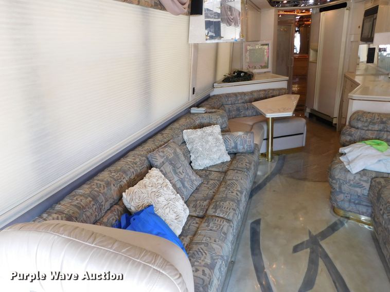 image for item GP9638 1998 Prevost XL45  RV