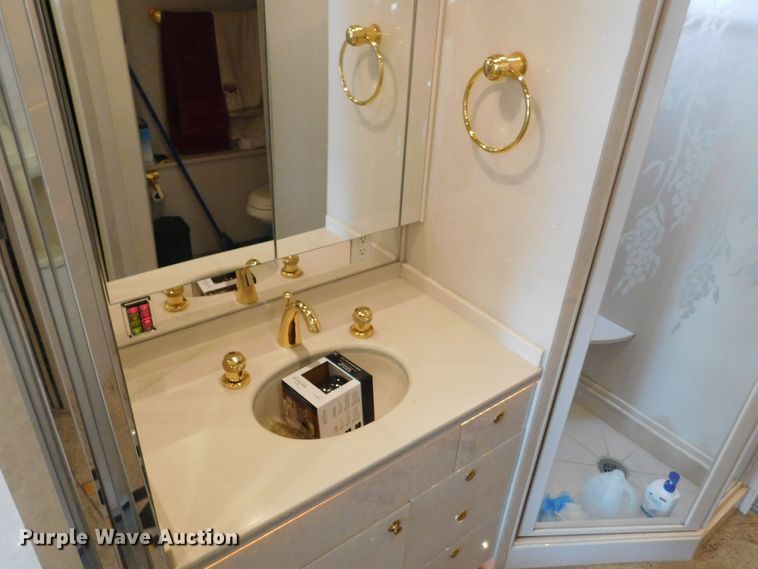 image for item GP9638 1998 Prevost XL45  RV