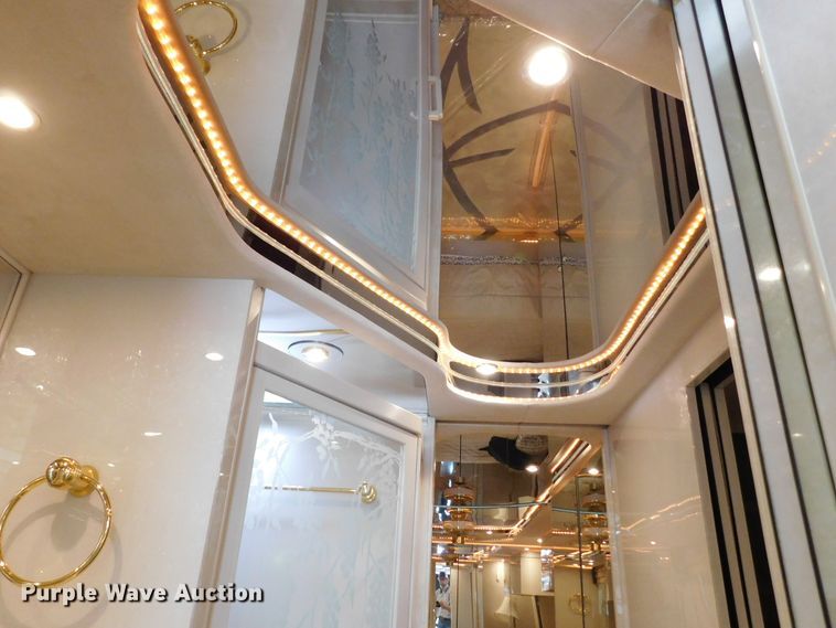 image for item GP9638 1998 Prevost XL45  RV