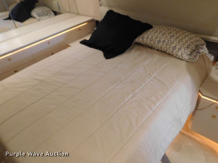 image for item GP9638 1998 Prevost XL45  RV