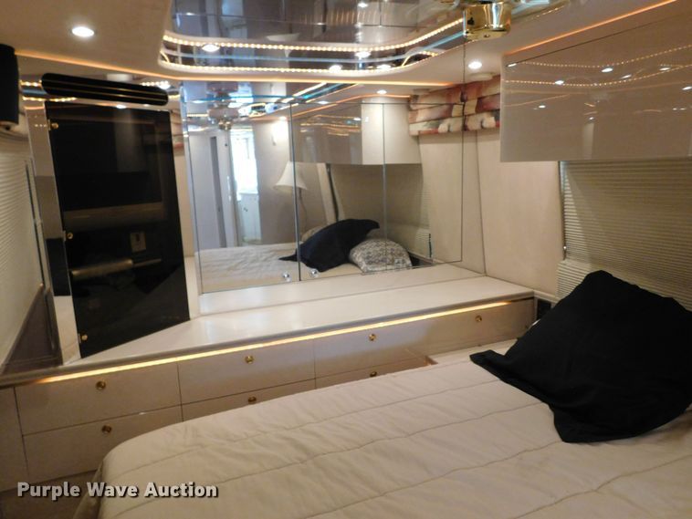 image for item GP9638 1998 Prevost XL45  RV