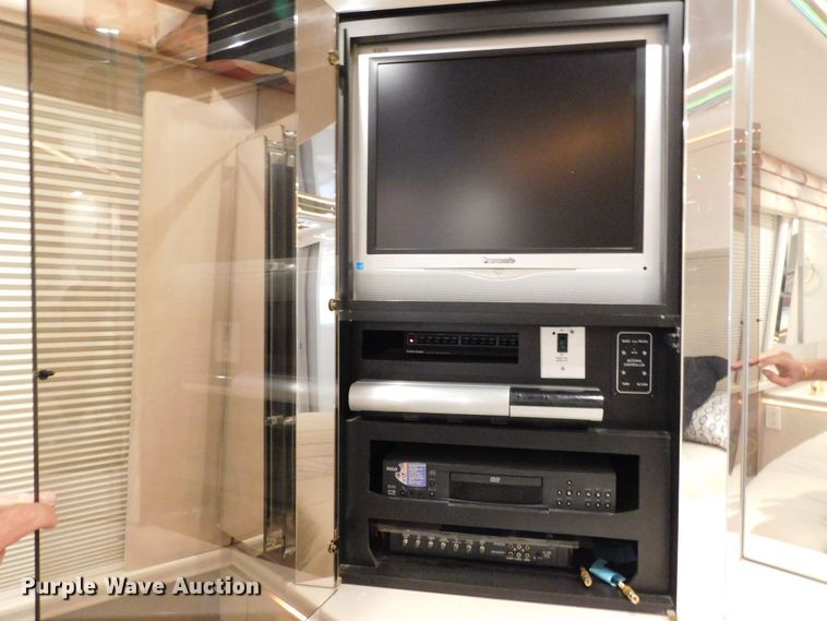 image for item GP9638 1998 Prevost XL45  RV