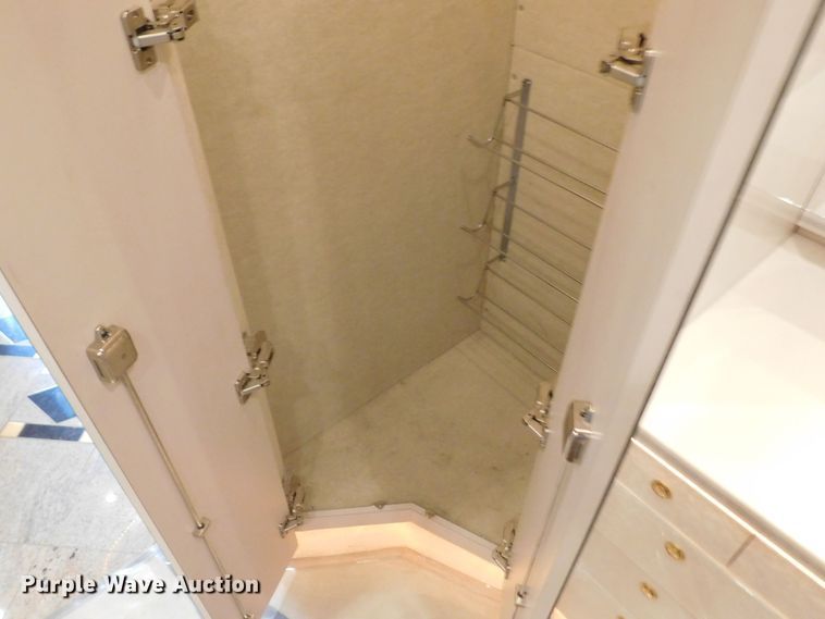 image for item GP9638 1998 Prevost XL45  RV