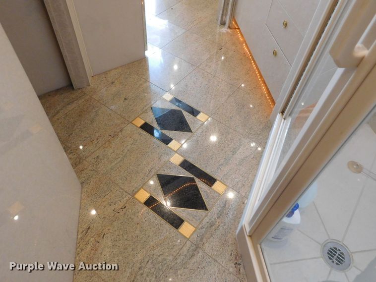 image for item GP9638 1998 Prevost XL45  RV