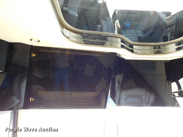 image for item GP9638 1998 Prevost XL45  RV