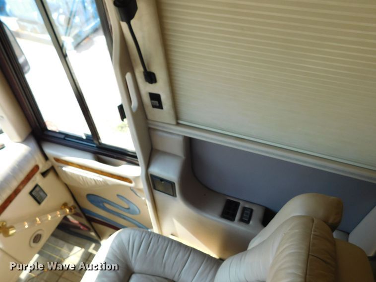 image for item GP9638 1998 Prevost XL45  RV