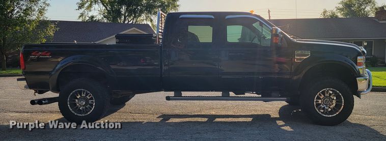 image for item HY9091 2009 Ford F350 Super Duty Lariat  Crew Cab pickup truck